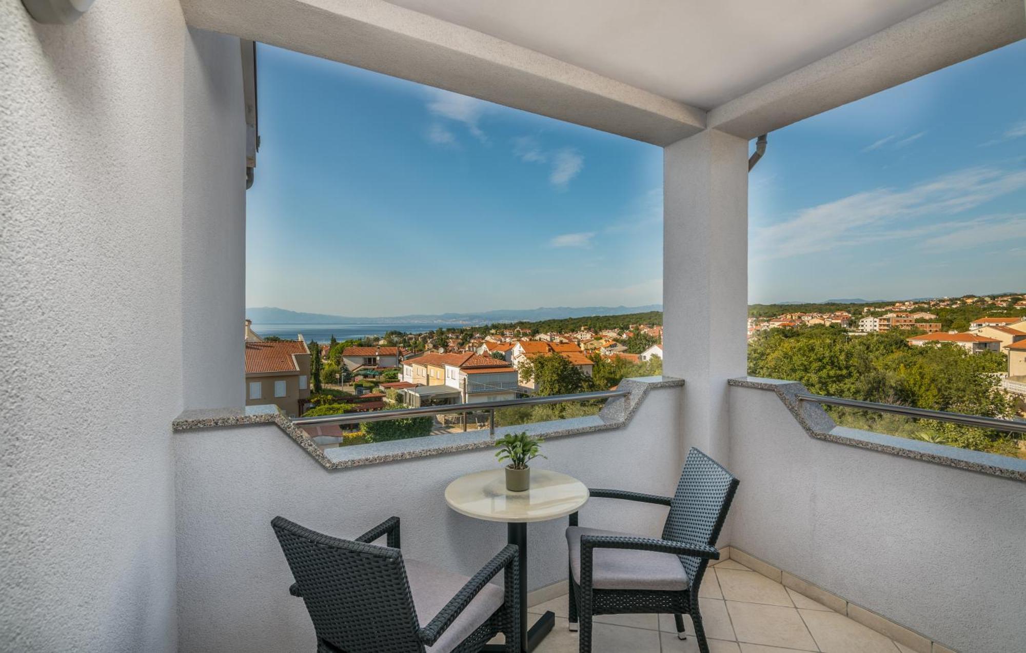 Apartments Kvarner Малинска Екстериор снимка