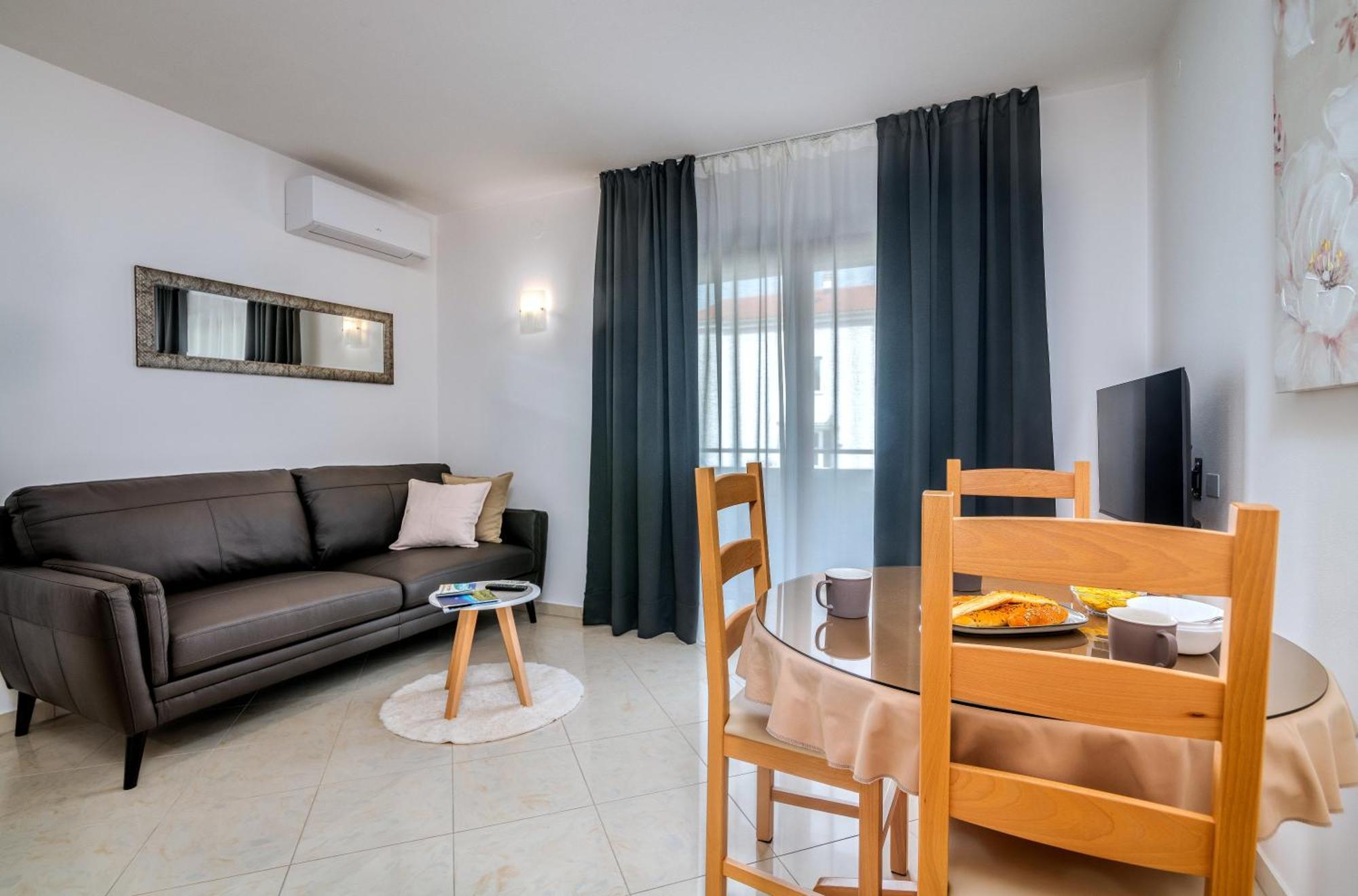 Apartments Kvarner Малинска Екстериор снимка