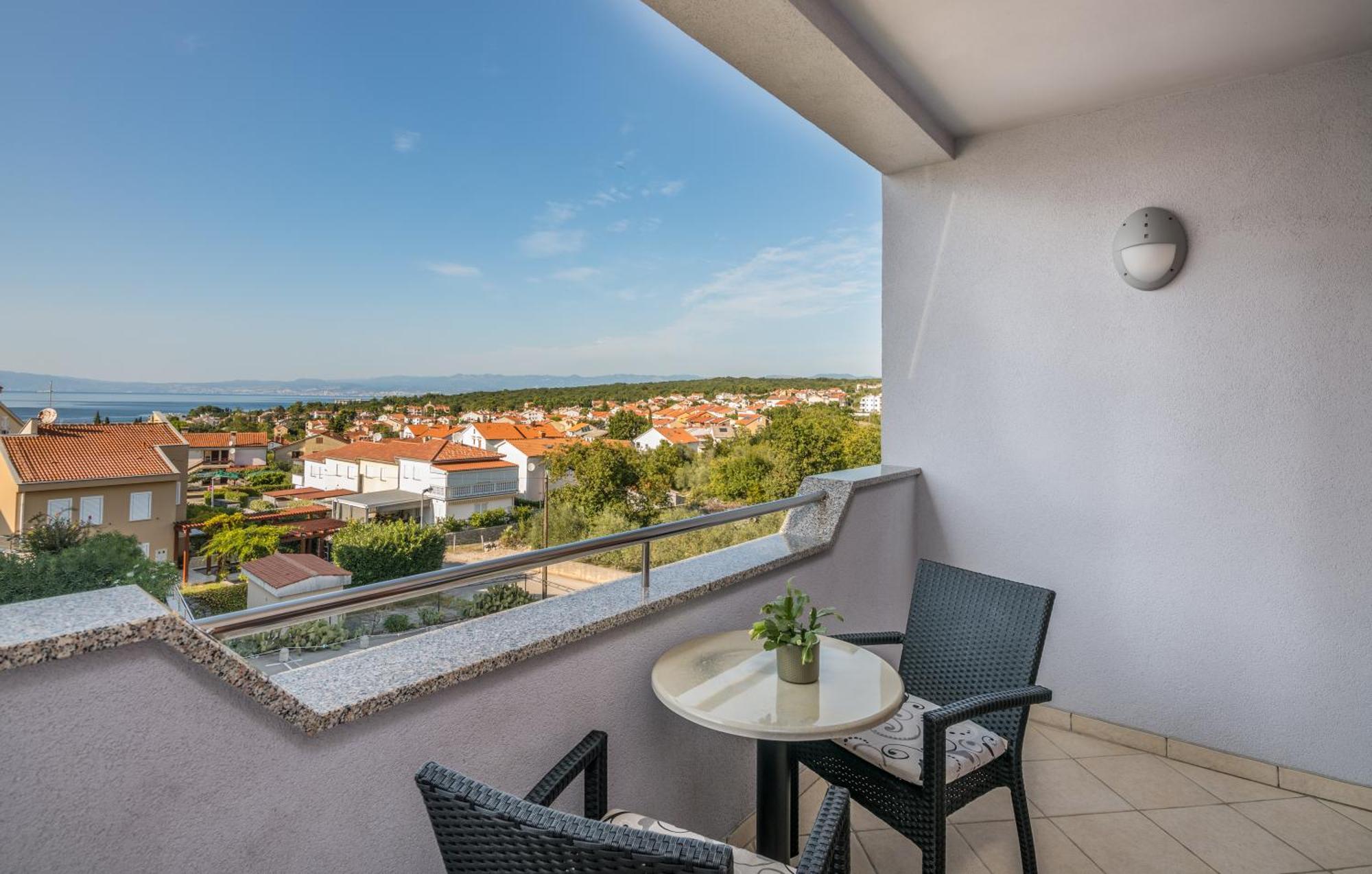 Apartments Kvarner Малинска Екстериор снимка