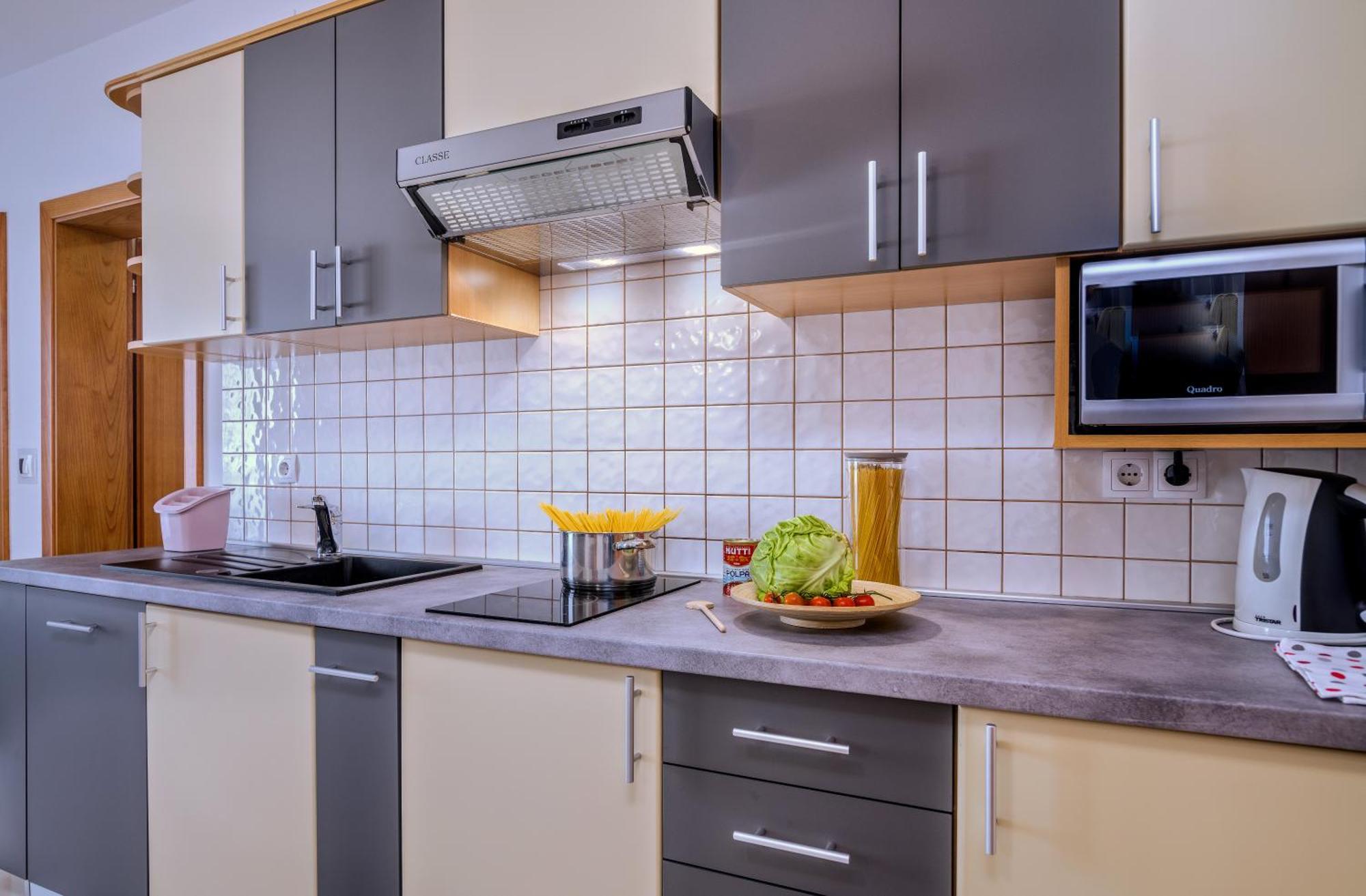 Apartments Kvarner Малинска Екстериор снимка