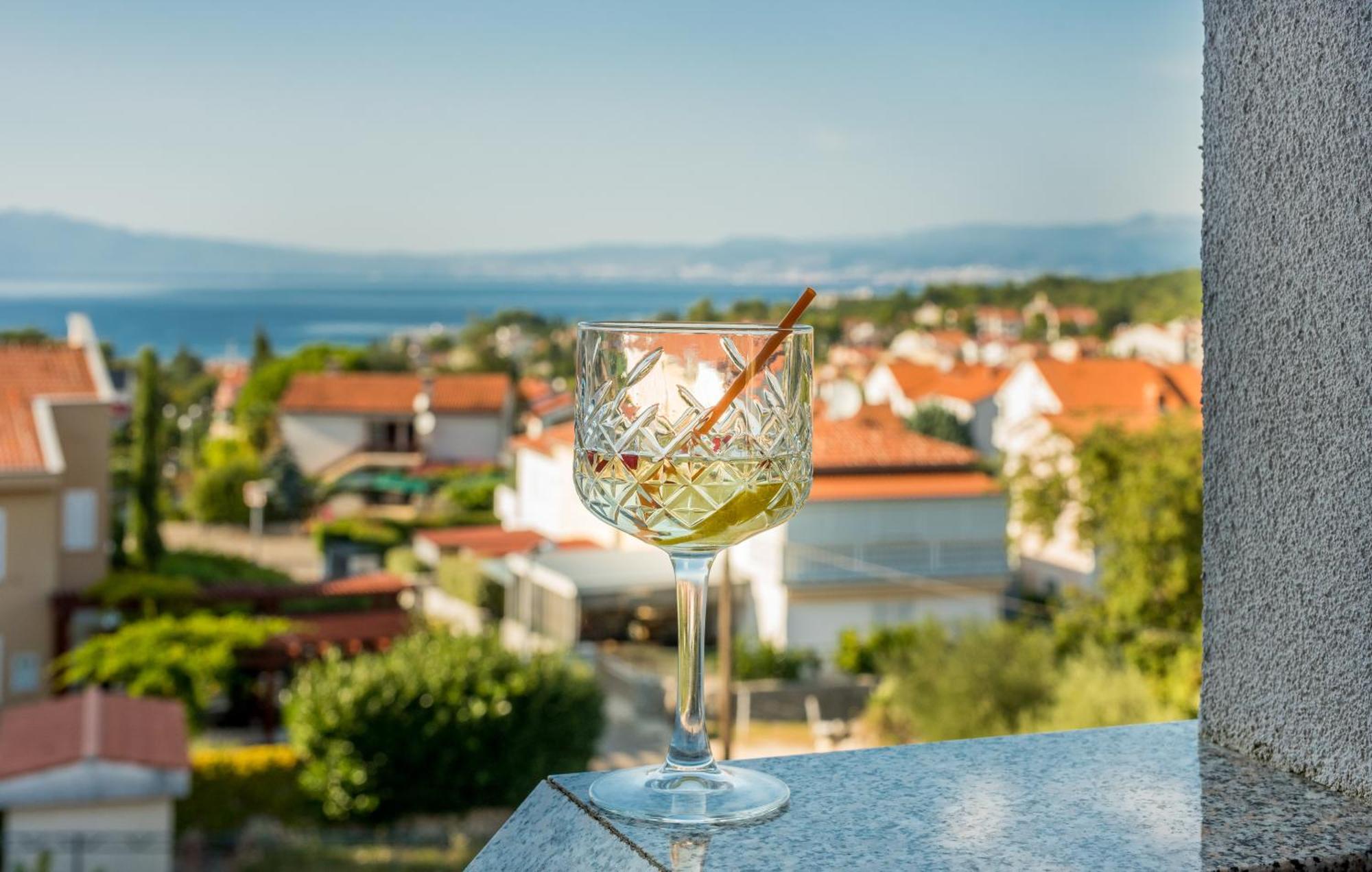 Apartments Kvarner Малинска Екстериор снимка